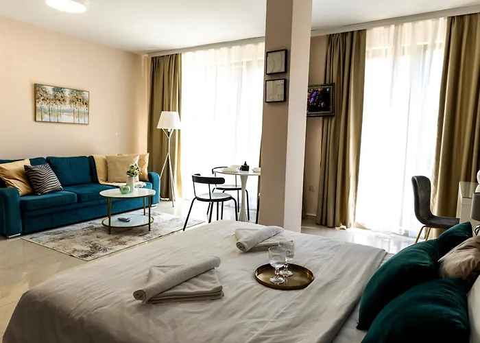 מלון Rabi Park-view *